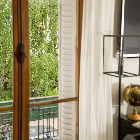 évasion Entre Paris, Disneyland Et Bords De Marne *